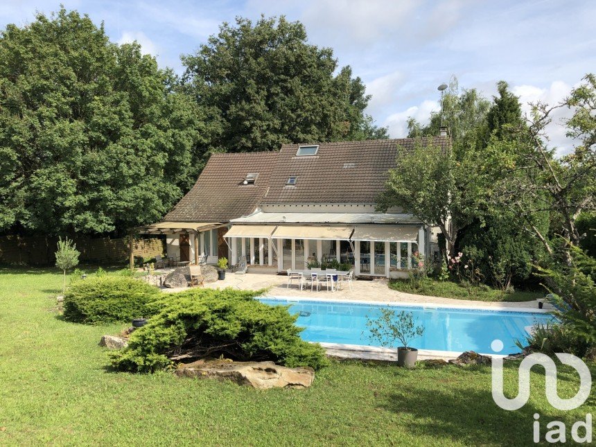 Maison 9 pièces de 254 m² à Villemer (77250)