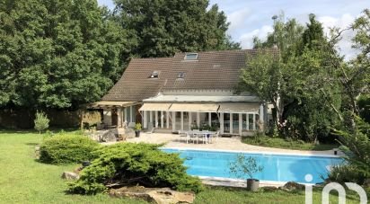 Traditional house 9 rooms of 254 m² in Villemaréchal (77710)