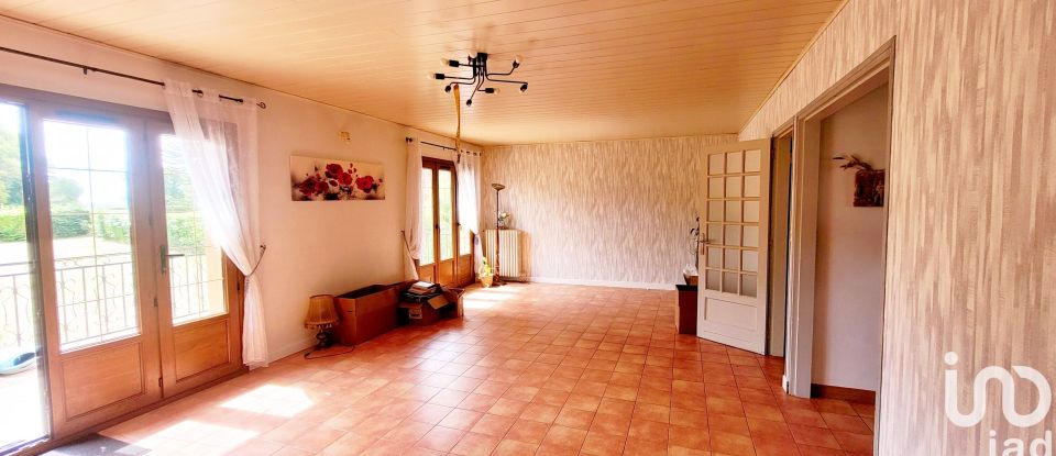 House 7 rooms of 182 m² in Chaumont-en-Vexin (60240)