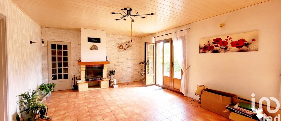 House 7 rooms of 182 m² in Chaumont-en-Vexin (60240)