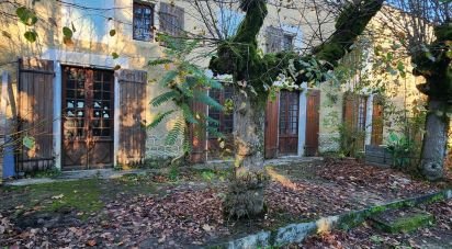 Traditional house 6 rooms of 170 m² in Cartelègue (33390)