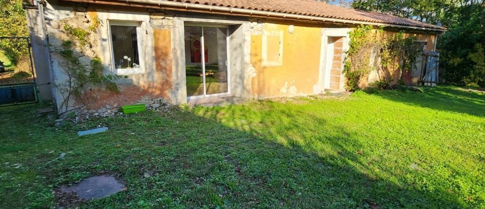 Traditional house 6 rooms of 170 m² in Cartelègue (33390)