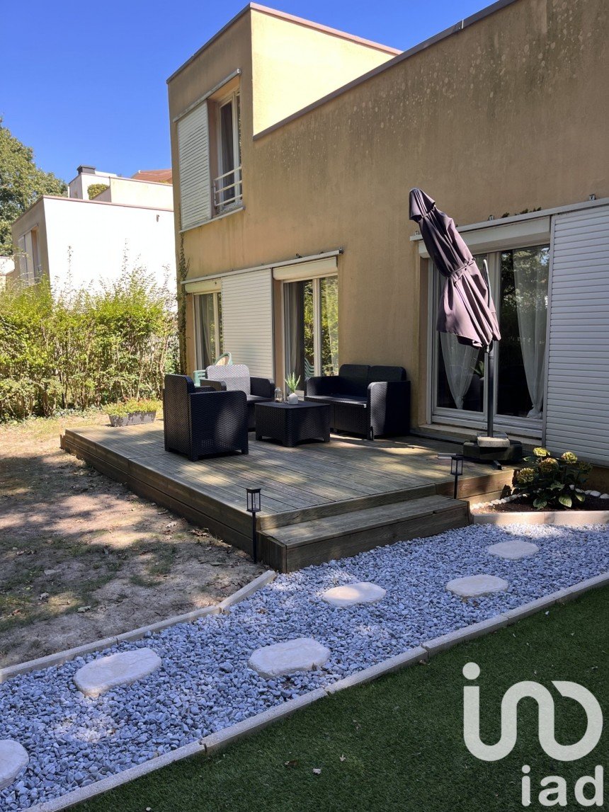 Maison 3 pièces de 82 m² à Maurepas (78310)