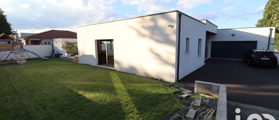 Maison d’architecte 5 pièces de 126 m² à Aulnat (63510)