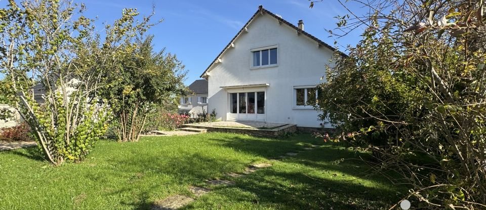 House 7 rooms of 145 m² in Saint-Fargeau-Ponthierry (77310)