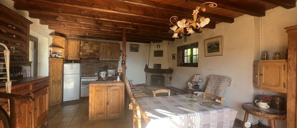 Country house 2 rooms of 84 m² in Crêts en Belledonne (38830)