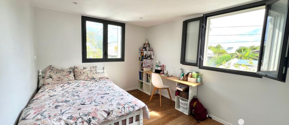 Maison 6 pièces de 135 m² à Saint-Pierre (97410)