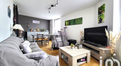 Apartment 3 rooms of 74 m² in Saint-Bonnet-le-Château (42380)