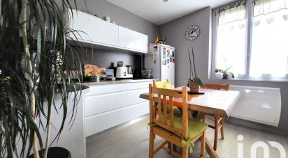 Appartement 3 pièces de 74 m² à Saint-Bonnet-le-Château (42380)