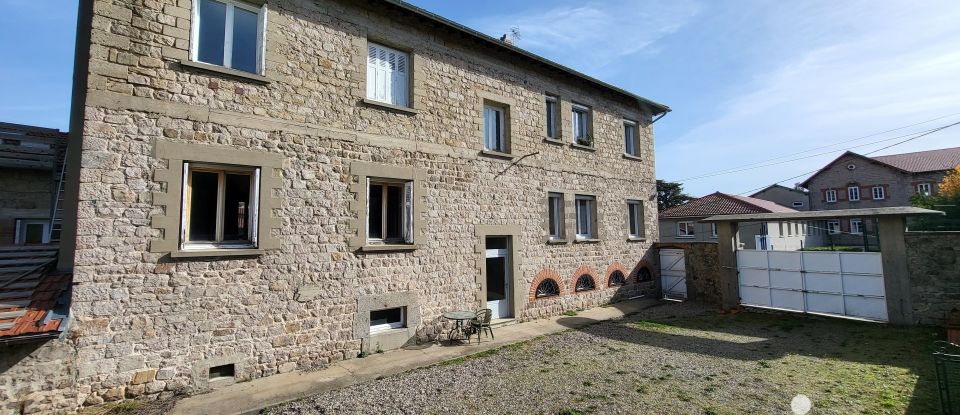 Apartment 3 rooms of 74 m² in Saint-Bonnet-le-Château (42380)