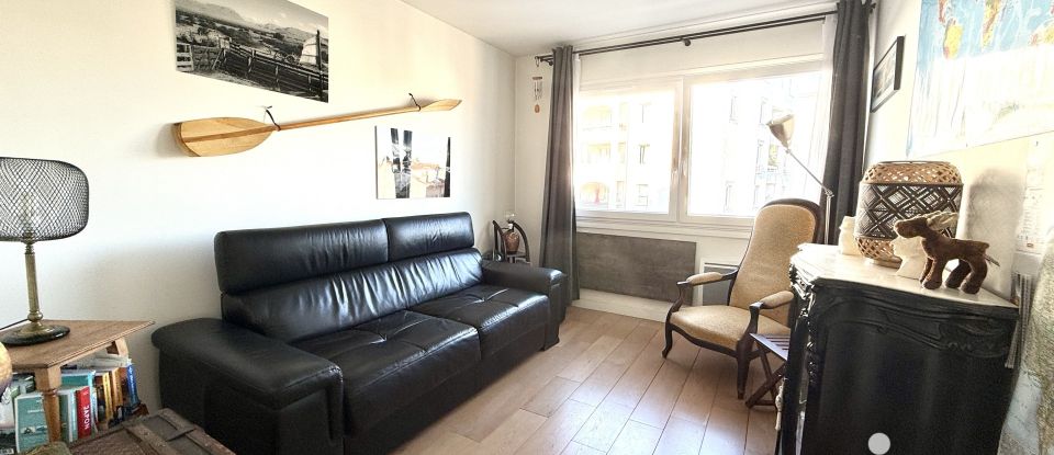 Appartement 3 pièces de 70 m² à Alfortville (94140)