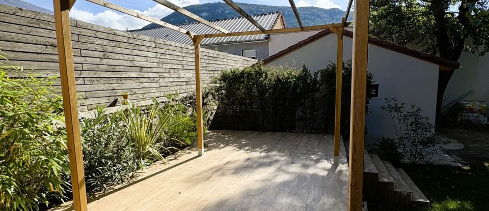 Maison 4 pièces de 88 m² à Millau (12100)