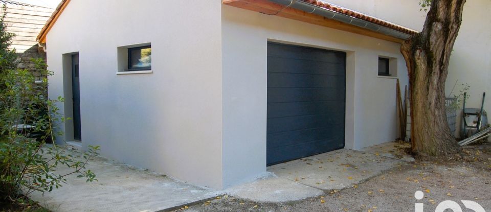 Maison 4 pièces de 88 m² à Millau (12100)