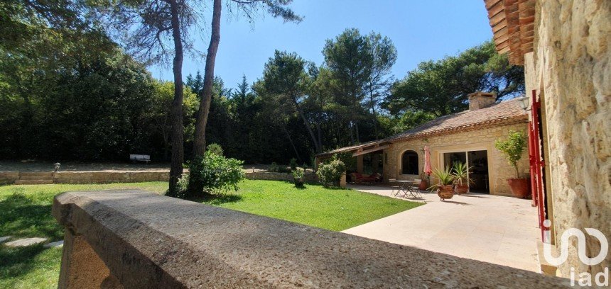 Bastide 6 rooms of 282 m² in Rognes (13840)