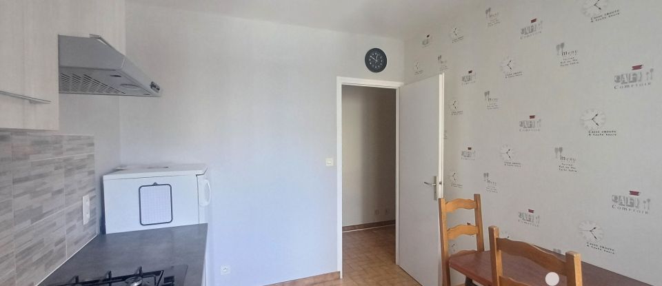 Apartment 1 room of 37 m² in Troyes (10000)