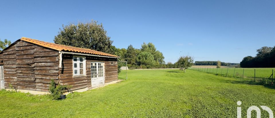 Maison 6 pièces de 137 m² à Roullet-Saint-Estèphe (16440)