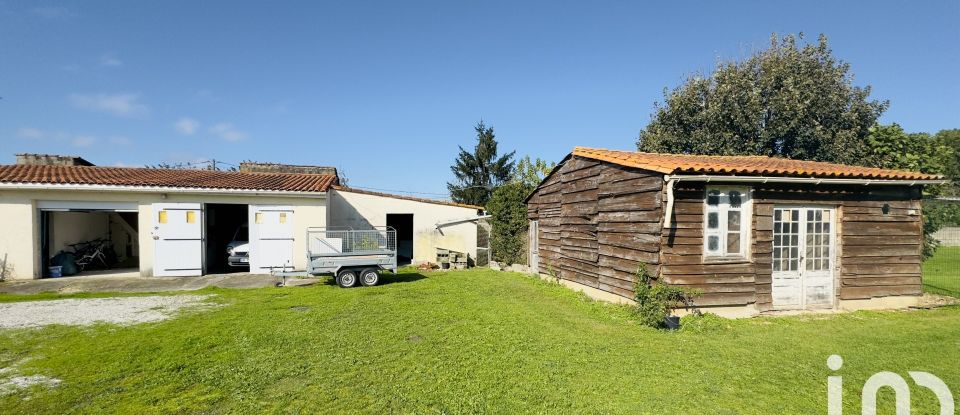 Maison 6 pièces de 137 m² à Roullet-Saint-Estèphe (16440)