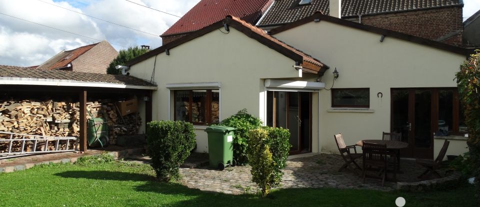 Traditional house 5 rooms of 145 m² in Auchy-les-Mines (62138)