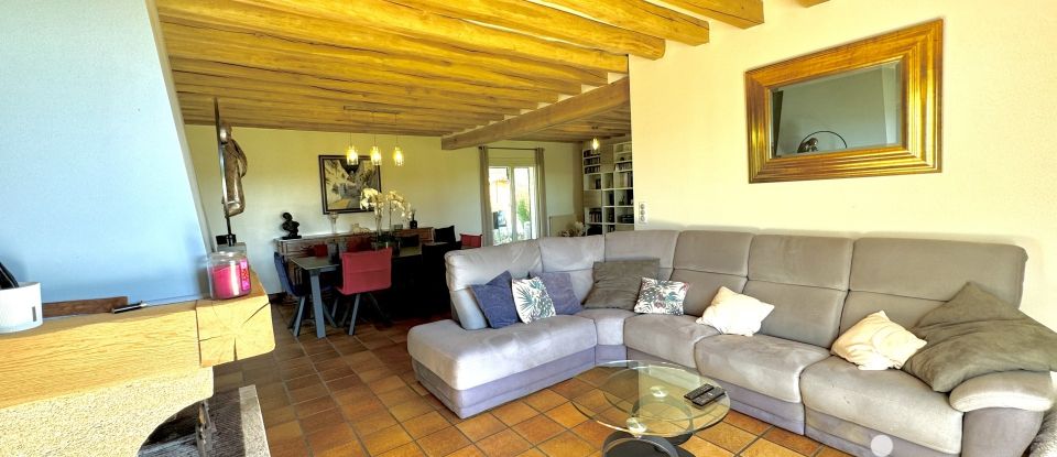 Traditional house 6 rooms of 175 m² in Saint-Clément (89100)