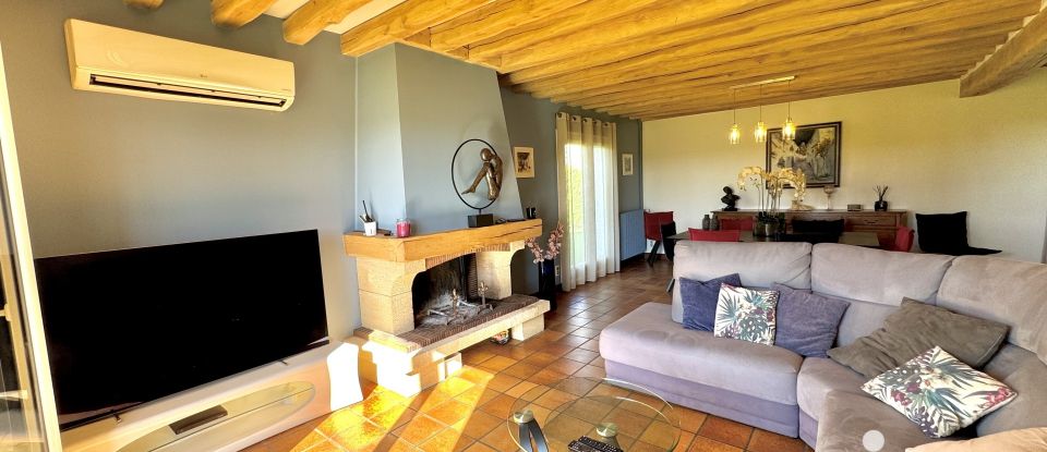 Traditional house 6 rooms of 175 m² in Saint-Clément (89100)