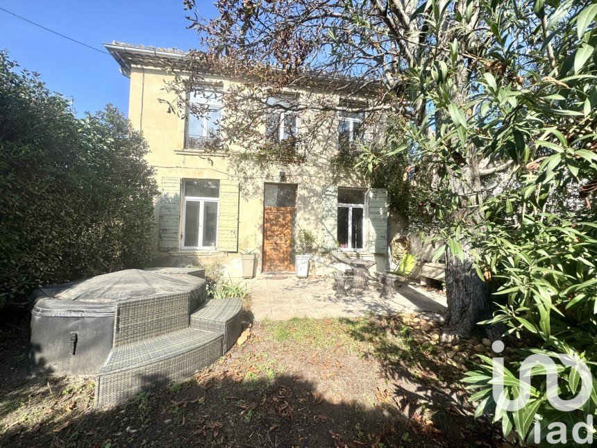 Maison 6 pièces de 140 m² à Avignon (84000)