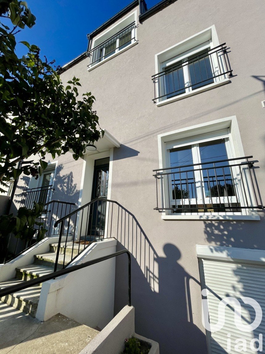 Maison 6 pièces de 176 m² à Colombes (92700)