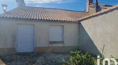 Village house 3 rooms of 53 m² in Yzernay (49360)