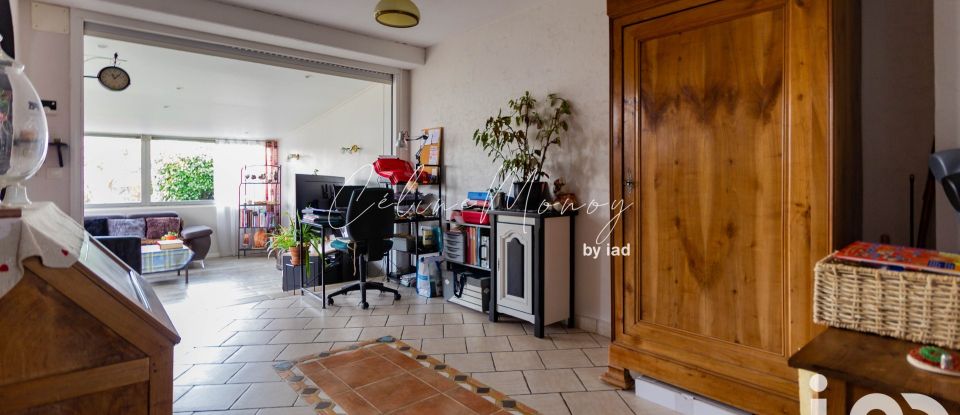 House 5 rooms of 95 m² in La Roche-sur-Yon (85000)