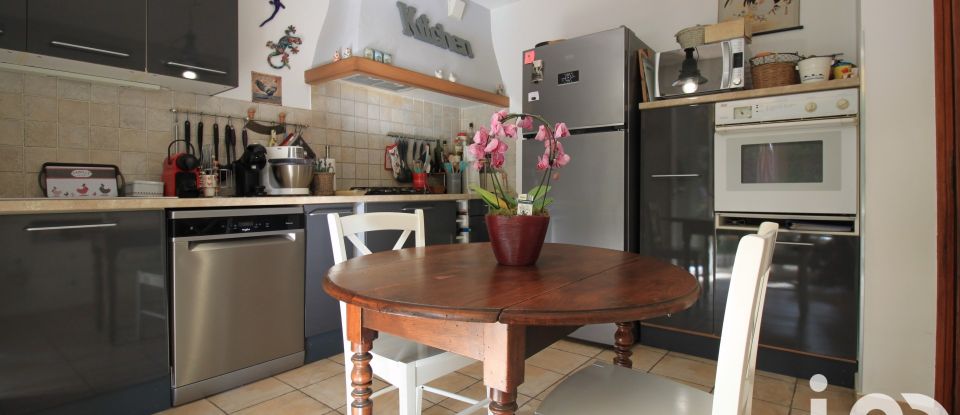 Traditional house 4 rooms of 105 m² in Auriol (13390)