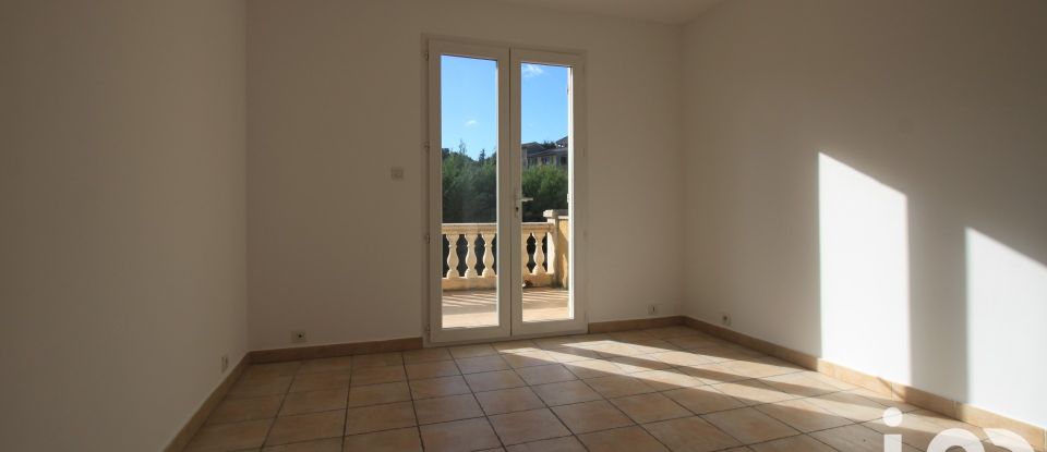 Traditional house 4 rooms of 105 m² in Auriol (13390)