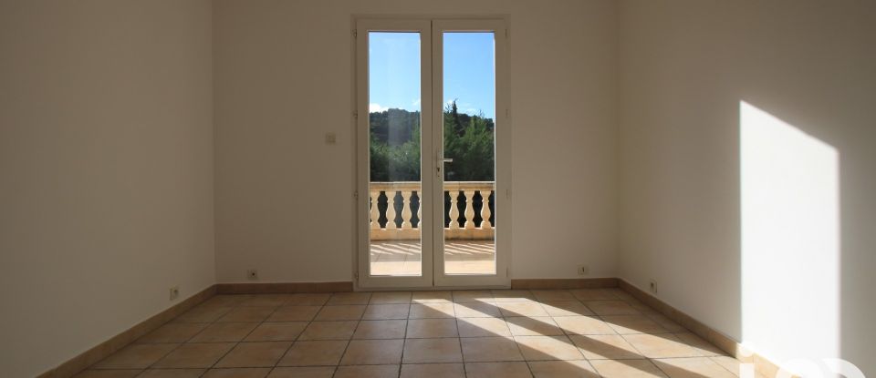 Traditional house 4 rooms of 105 m² in Auriol (13390)