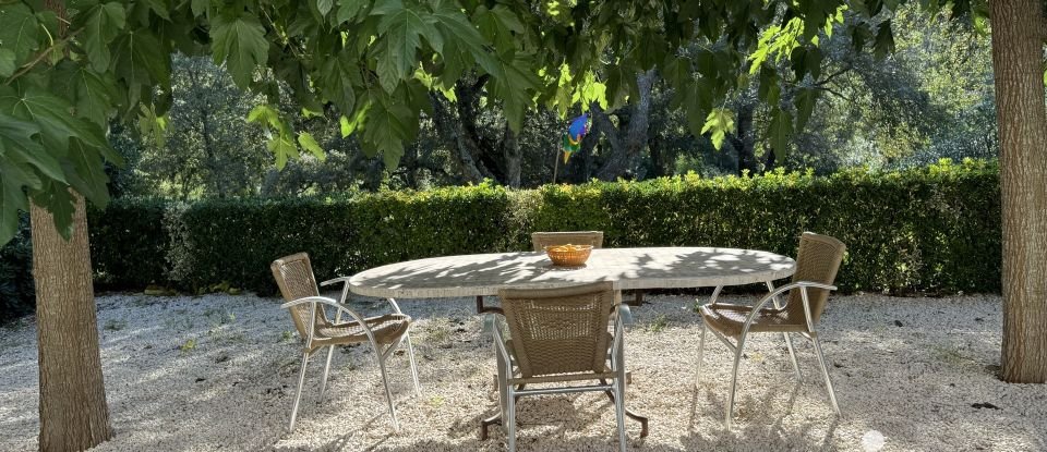 Maison 9 pièces de 350 m² à Grimaud (83310)