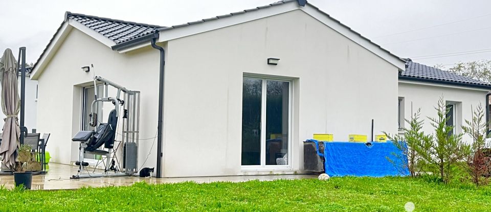 Maison traditionnelle 4 pièces de 100 m² à Ambarès-et-Lagrave (33440)