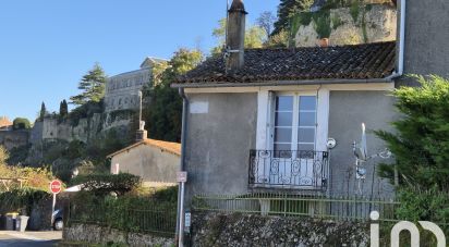 Town house 3 rooms of 72 m² in Parthenay (79200)