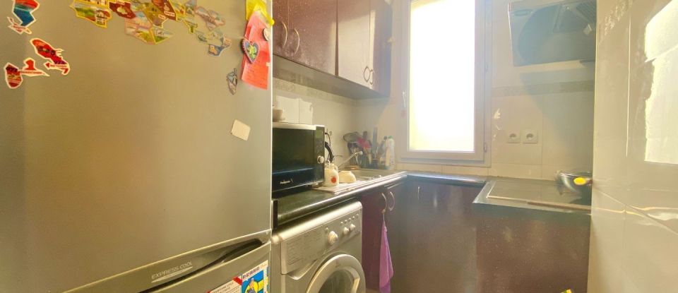 Appartement 4 pièces de 53 m² à Paris (75010)