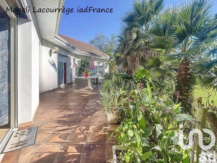 House 5 rooms of 160 m² in Méracq (64410)