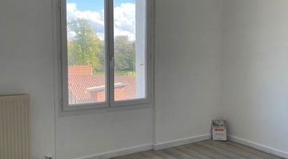 Apartment 3 rooms of 68 m² in Naintré (86530)