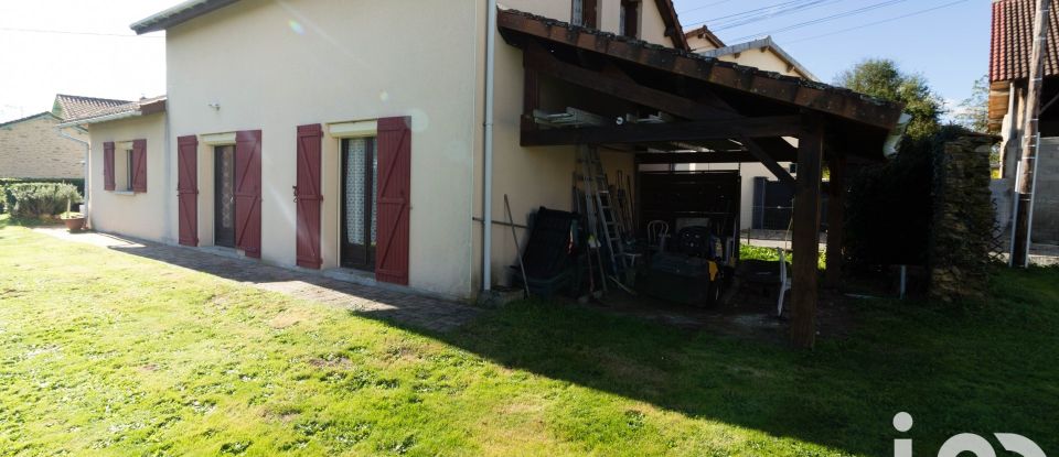 Traditional house 6 rooms of 122 m² in Saint-Gence (87510)