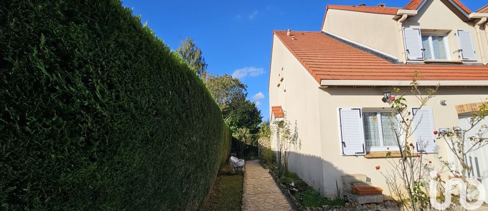 Traditional house 4 rooms of 87 m² in Noiseau (94880)