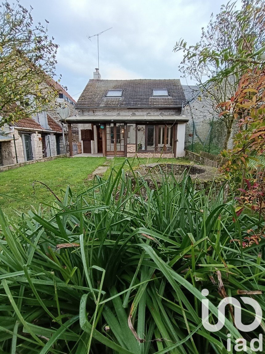 House 2 rooms of 35 m² in Cerseuil (02220)