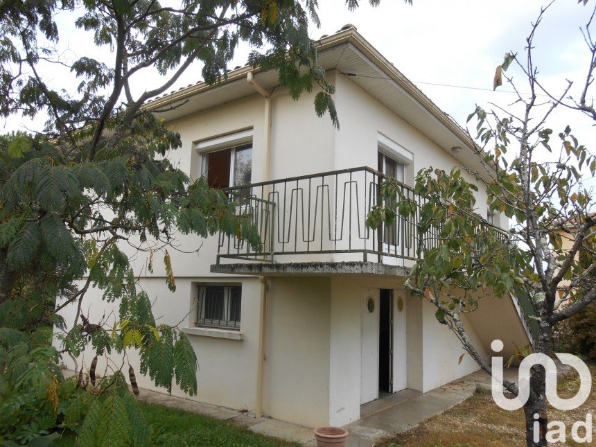 Traditional house 3 rooms of 67 m² in Marmande (47200)