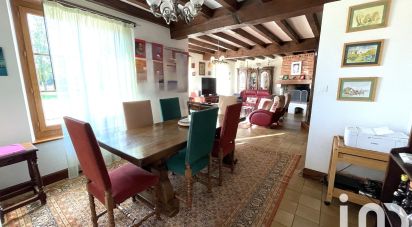 House 8 rooms of 185 m² in Saint-Lambert-la-Potherie (49070)