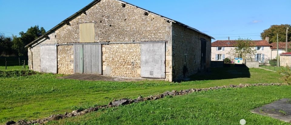 Country house 9 rooms of 197 m² in Sommières-du-Clain (86160)