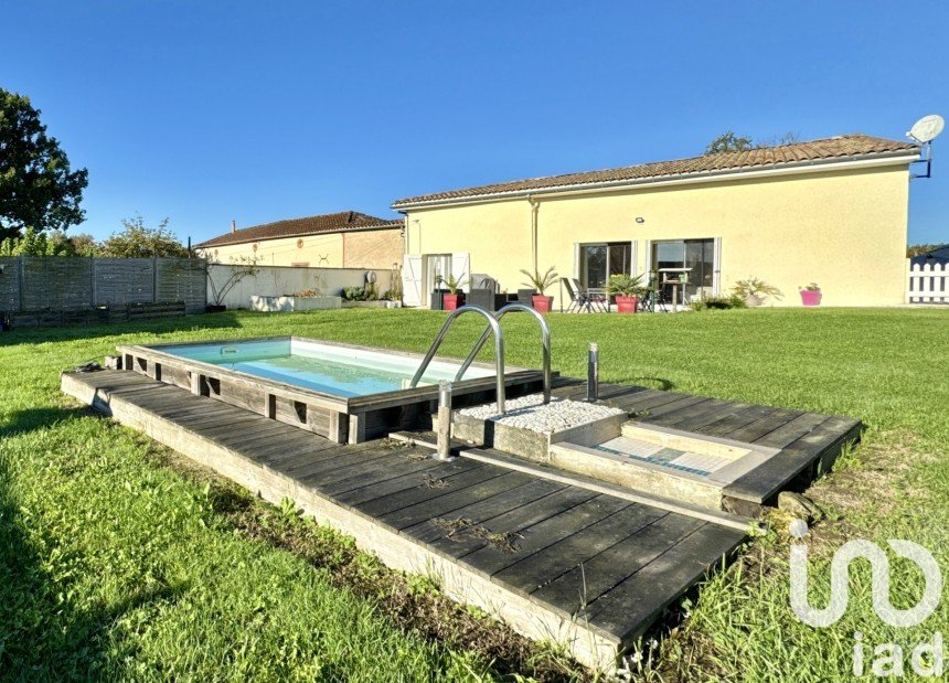 Maison 4 pièces de 152 m² à Cleyrac (33540)