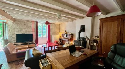 House 6 rooms of 268 m² in Cramchaban (17170)