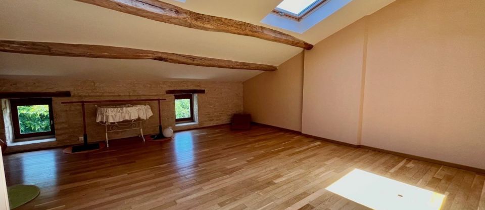 Maison 6 pièces de 268 m² à Cramchaban (17170)