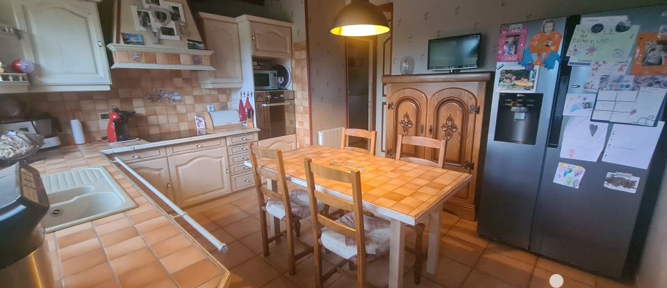 Maison de campagne 5 pièces de 105 m² à Cahagnes (14240)