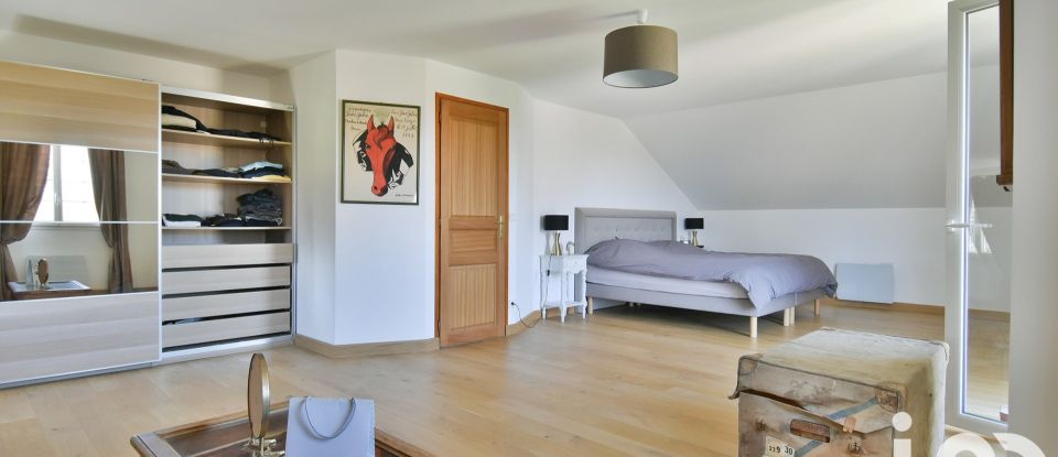 Maison 6 pièces de 250 m² à Saint-Martin-aux-Chartrains (14130)