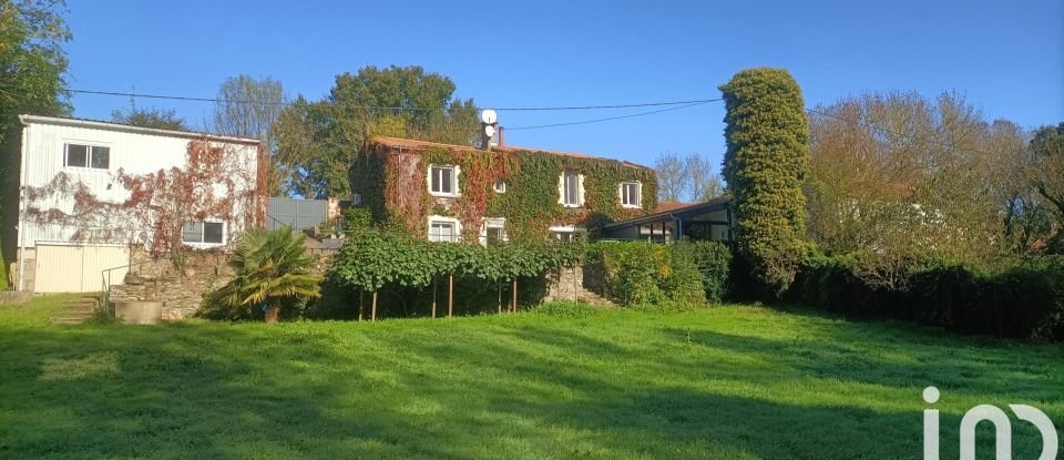 Maison 6 pièces de 140 m² à Lys-Haut-Layon (49310)