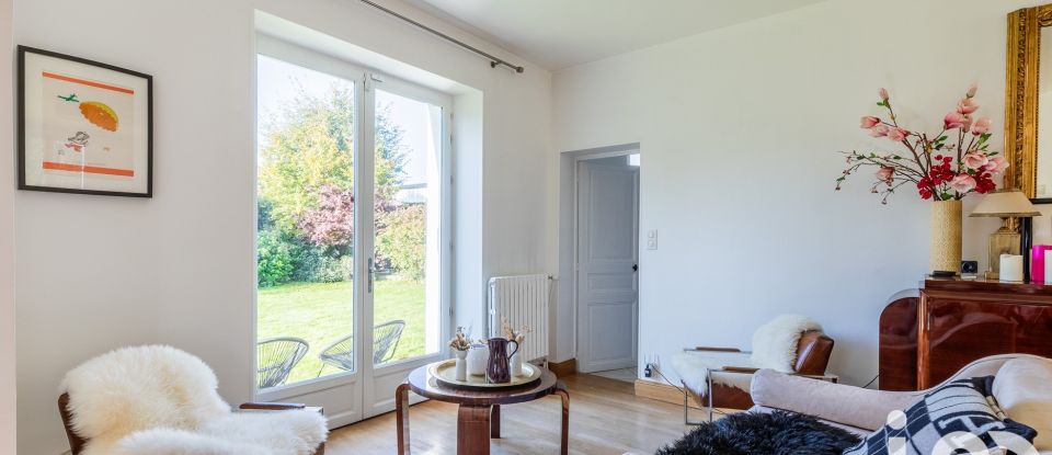 Maison 11 pièces de 375 m² à Saint-Chéron (91530)